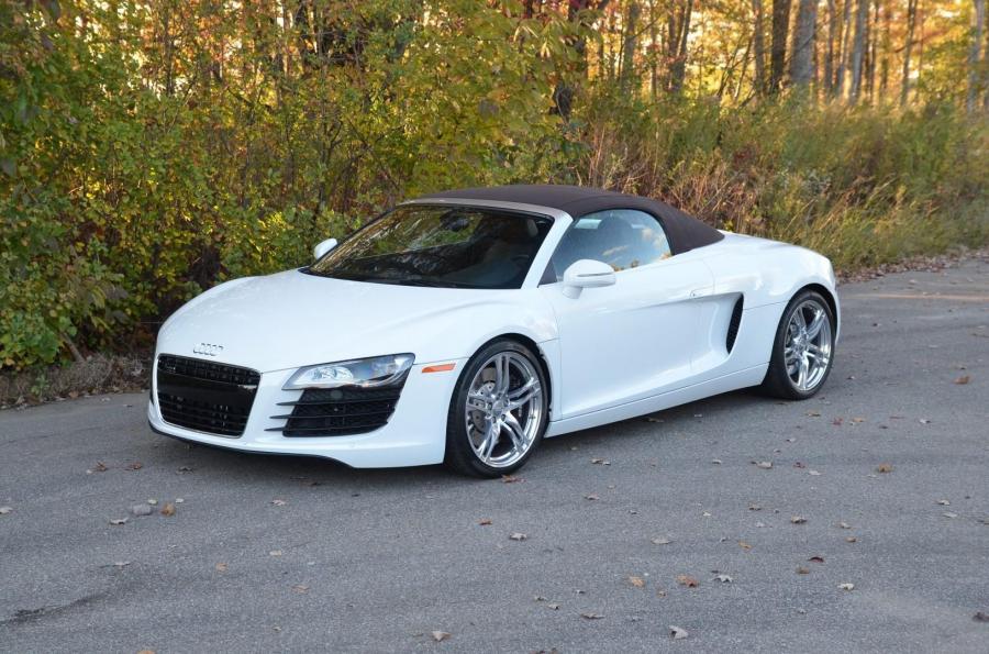  Audi R8 Spyder 2011 года  (NA) (фото 25 из 59)
